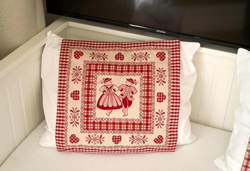 レイクビュークラシックルーム, Penzión Senec