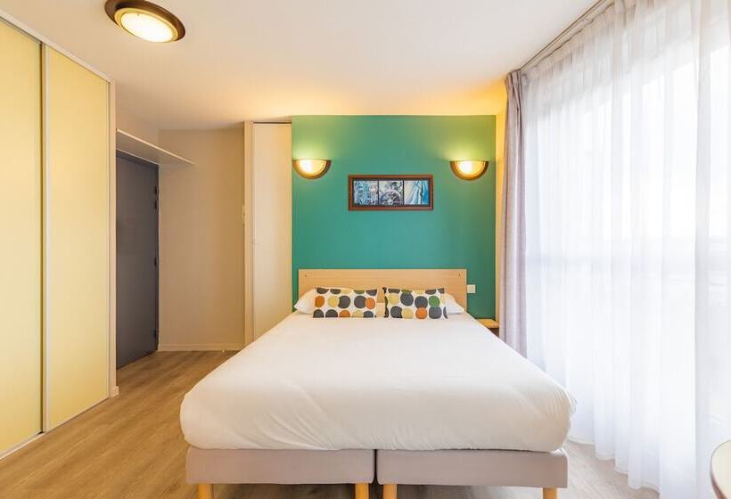 Студия Стандарт, Appart City Classic Lyon Villeurbanne