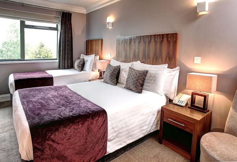 غرفة قياسية مطلة على ملعب الجولف, Best Western Plus Centurion