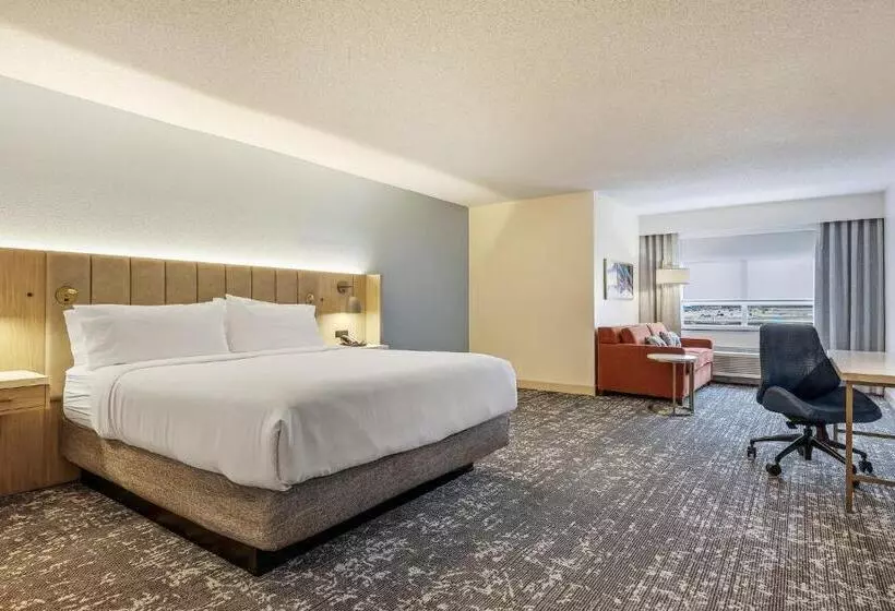 اتاق استاندارد با تخت بزرگ برای معلولان, Crowne Plaza Ft Myers Gulf Coast, An Ihg