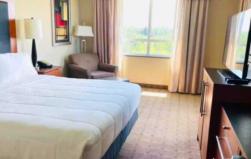 Номер Премиум, Crowne Plaza Ft Myers Gulf Coast, An Ihg