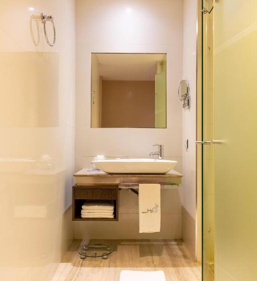 اتاق استاندارد با چشم‌انداز, H2o