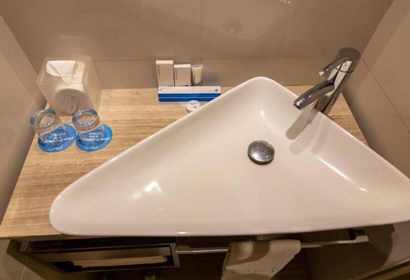 اتاق استاندارد, H2o