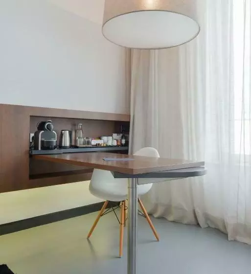 Quarto superior, Inspira Liberdade Boutique