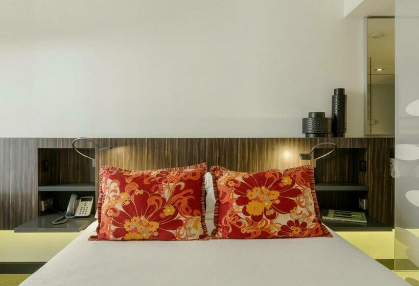 اتاق سوپریور خانوادگی, Inspira Liberdade Boutique