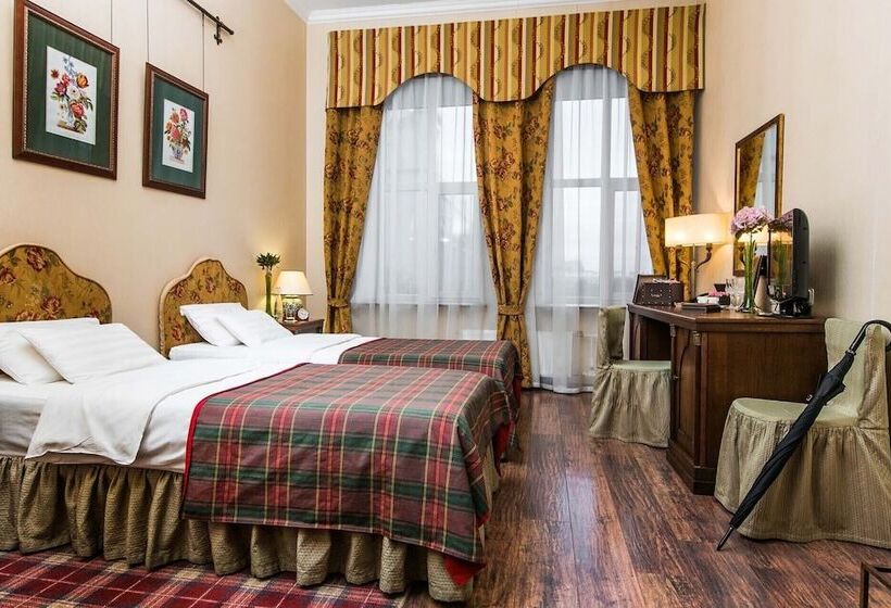 Номер Стандарт, Lancaster Court