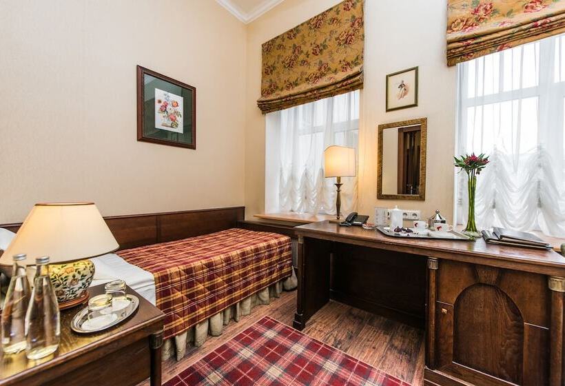 Номер Стандарт Индивидуальный, Lancaster Court