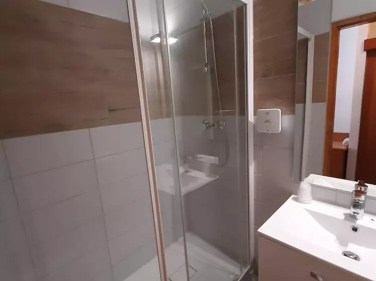 اتاق استاندارد سه نفره, Le Valfrejus
