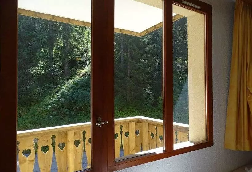 اتاق استاندارد سه نفره, Le Valfrejus