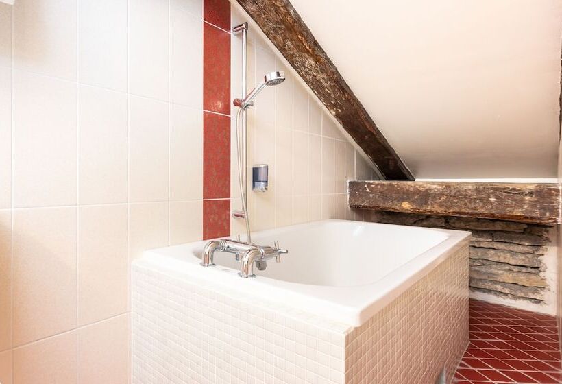 اتاق سوپریور, Meriton Old Town Garden