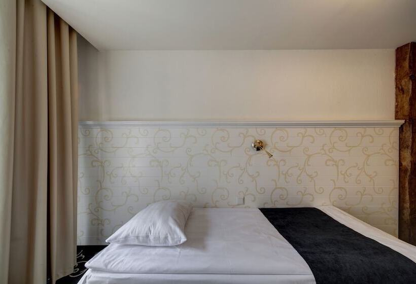 اتاق استاندارد یک نفره, Meriton Old Town Garden