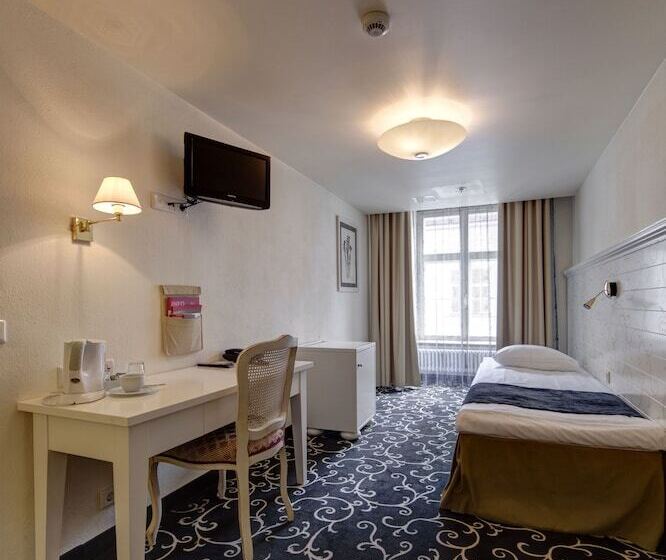 اتاق استاندارد یک نفره, Meriton Old Town Garden