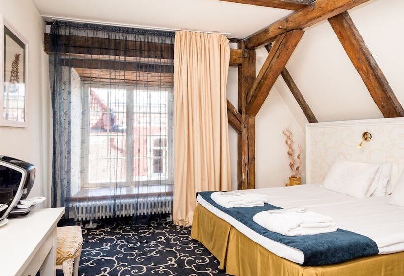 اتاق لوکس, Meriton Old Town Garden