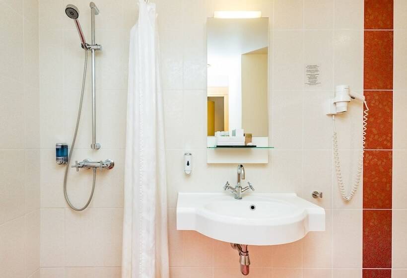 اتاق لوکس, Meriton Old Town Garden