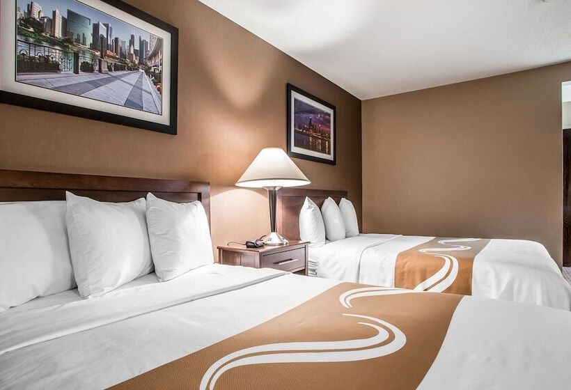 غرفه قياسيه سريرين مزدوجين, Quality Inn Elgin I90