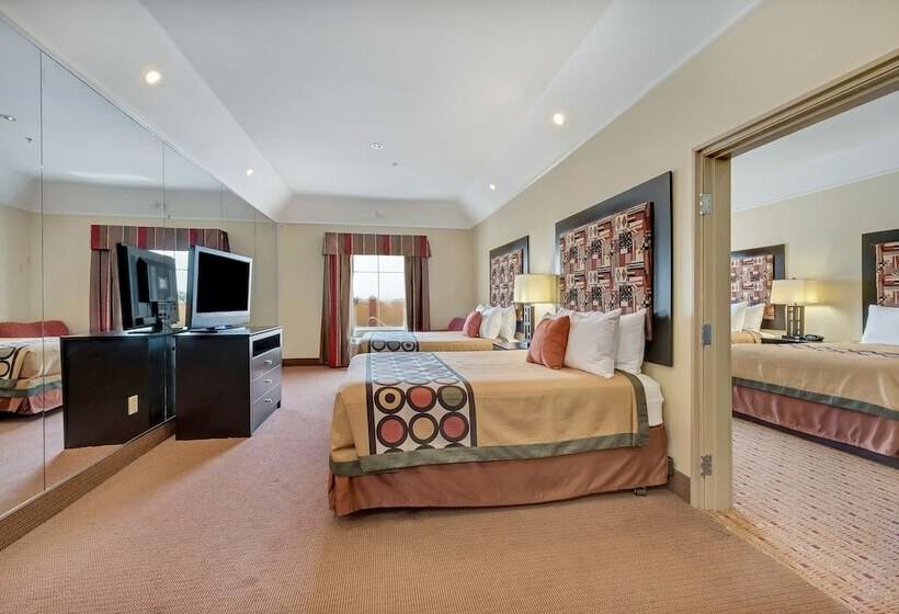 标准间, Super 8 By Wyndham Hidalgo At La Plaza Mall & Mcallen Airport