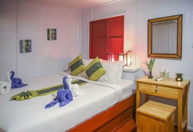 بانگلوی استاندارد, Milky Bay Resort