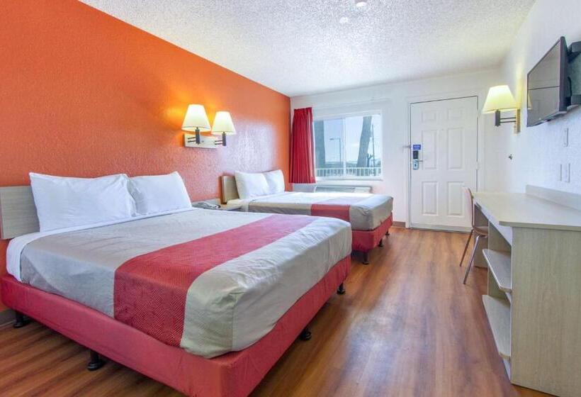 Четырехместный Номер Стандарт, Motel 6 Phoenix, Az  Airport  24th Street