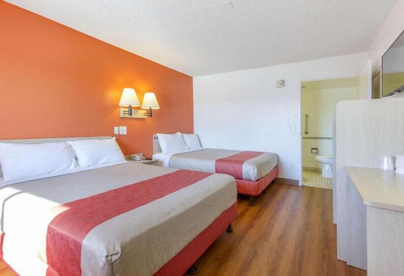 Habitació Quàdruple Estàndard, Motel 6 Phoenix, Az  Airport  24th Street
