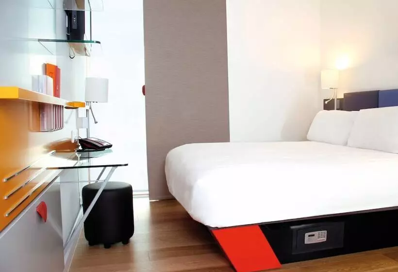 اتاق سوپریور, Sleeperz Hotel Cardiff