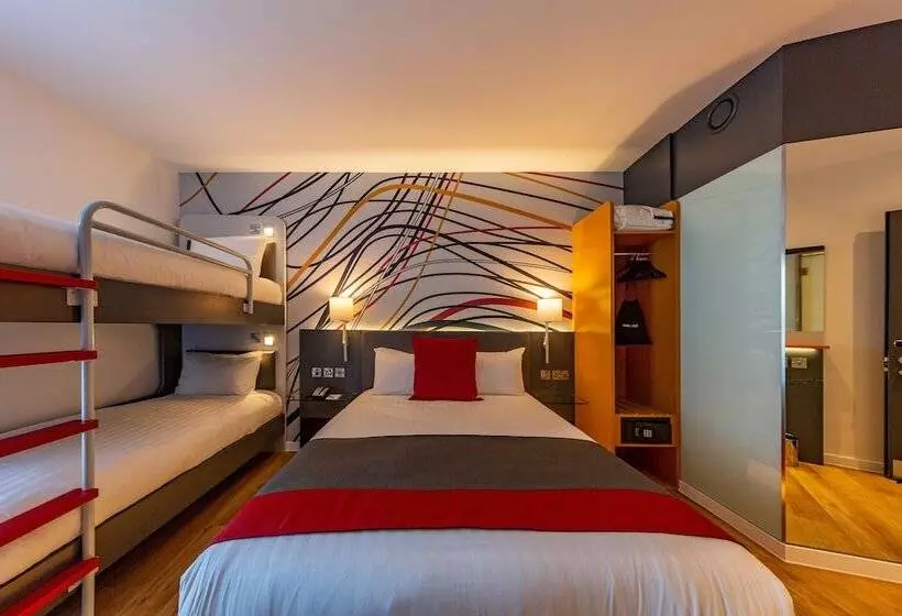 اتاق خانوادگی, Sleeperz Hotel Cardiff