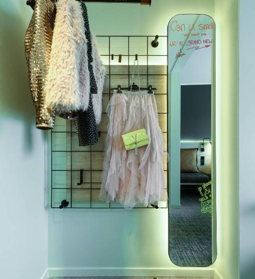 Camera Standard, Moxy Stuttgart Feuerbach