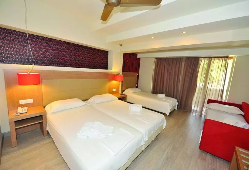 スタンダードトリプルルーム, Corfu Mare Hotel Adults Only