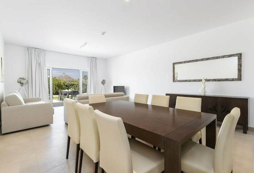 ツーベッドルーム　ヴィラ, Eden Villas & Apartments