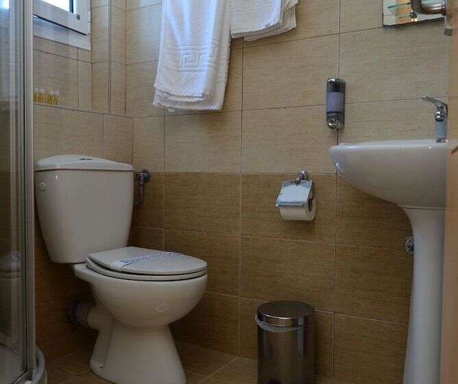 غرفة عائلية, Hanioti Grandotel