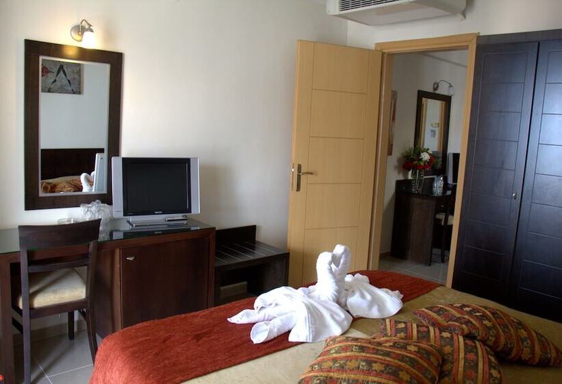 Семейный Номер, Hanioti Grandotel