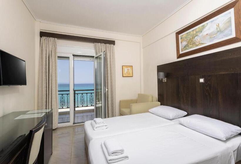 Номер Стандарт Вид на Море, Hanioti Grandotel