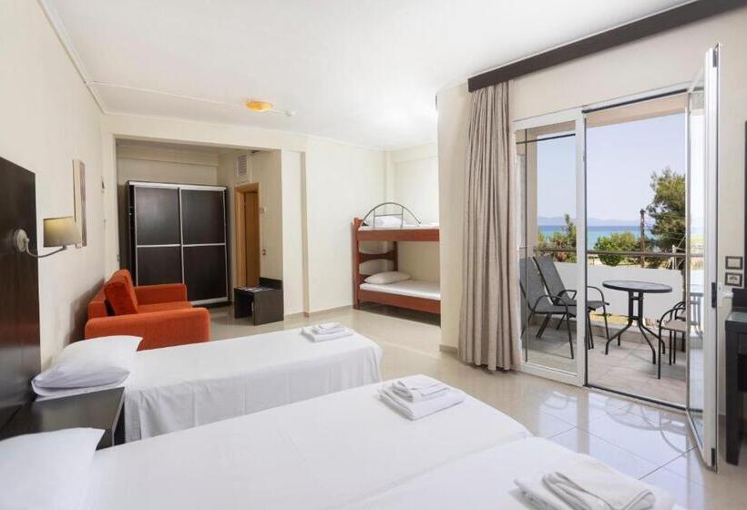 غرفة عائلية مطلّة علي البحر, Hanioti Grandotel