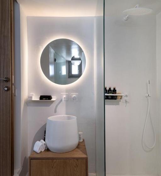 سوئیت پریمیوم, Andronis Luxury Suites