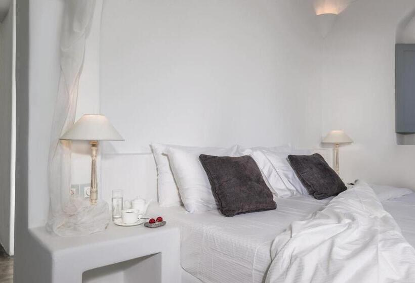 سوئیت با چشم‌انداز, Andronis Luxury Suites