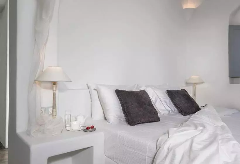 سوئیت با چشم‌انداز, Andronis Luxury Suites