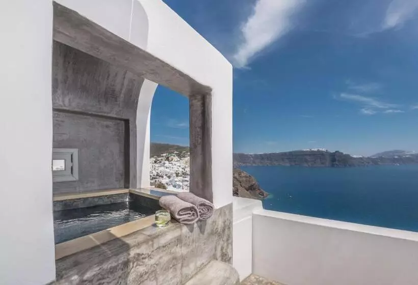 سوئیت با چشم‌انداز, Andronis Luxury Suites