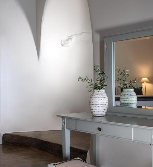 سوییت لوکس, Andronis Luxury Suites