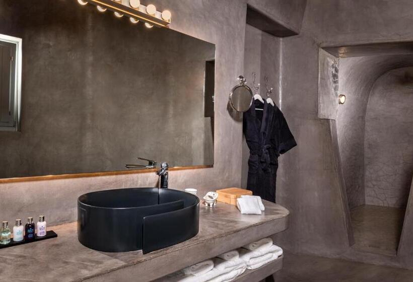 سوئیت با چشم‌انداز, Andronis Luxury Suites