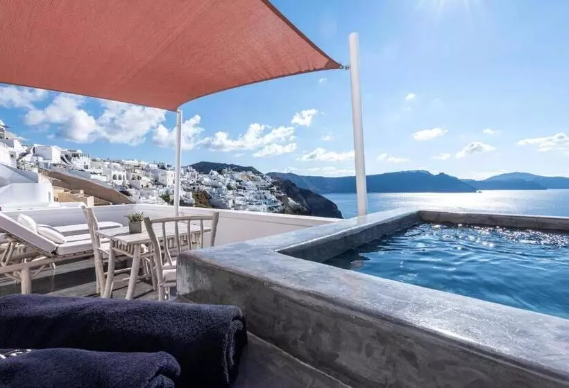 سوئیت دولوکس با چشم‌انداز, Andronis Luxury Suites
