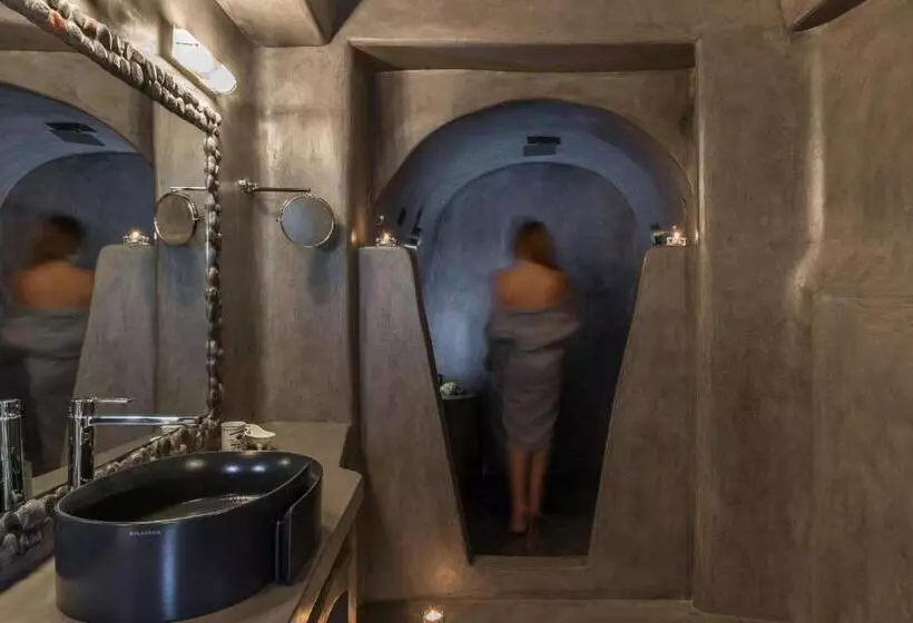 سوئیت با چشم‌انداز, Andronis Luxury Suites