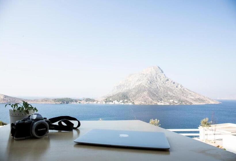 غرفة قياسية مطلّة علي البحر مزوَّدة بشُرفة, Climbers Village