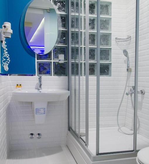 اتاق استاندارد سه نفره, Evsen