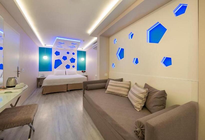 اتاق استاندارد سه نفره, Evsen