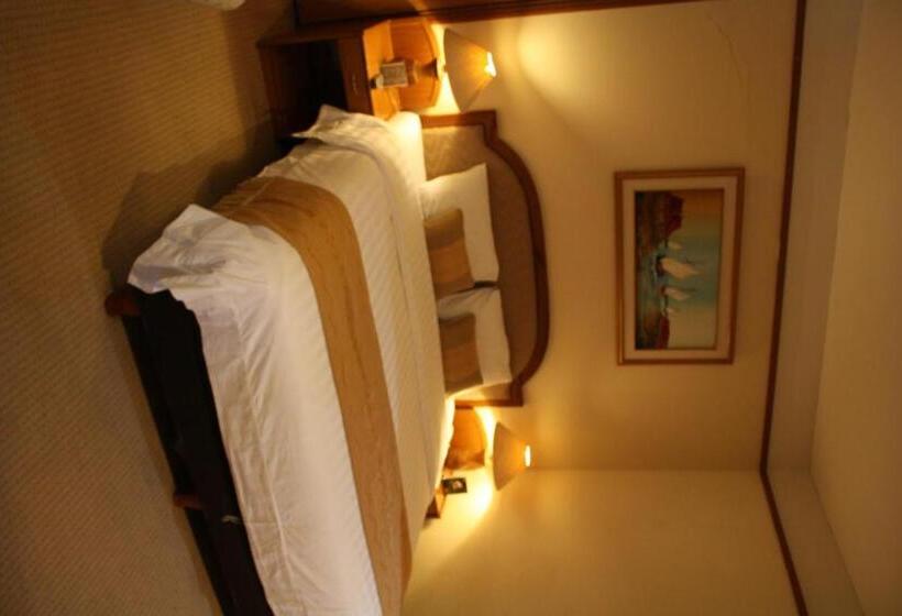 キングサイズベッドのスーペリアルーム, Grand Pasundan Convention