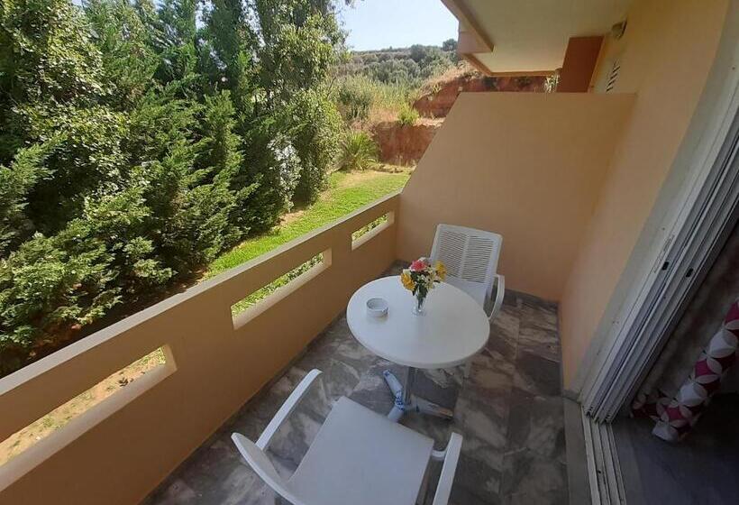 חדר סטנדרט נוף לגינה, Kyriaki