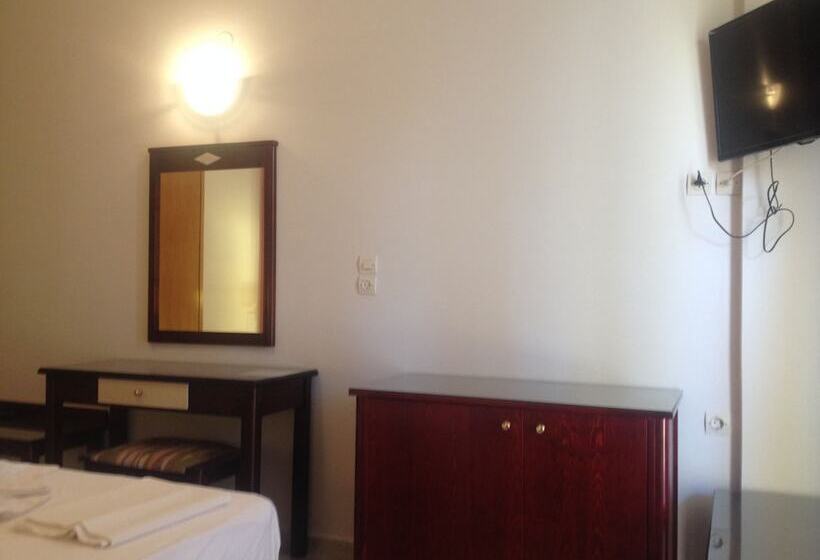 חדר סופריור, Kyriaki