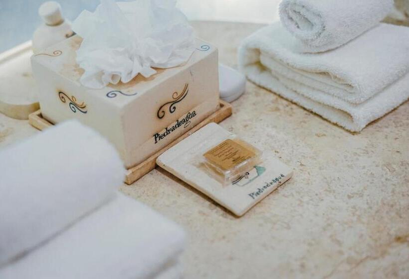 סוויטה, Piedra De Agua Merida