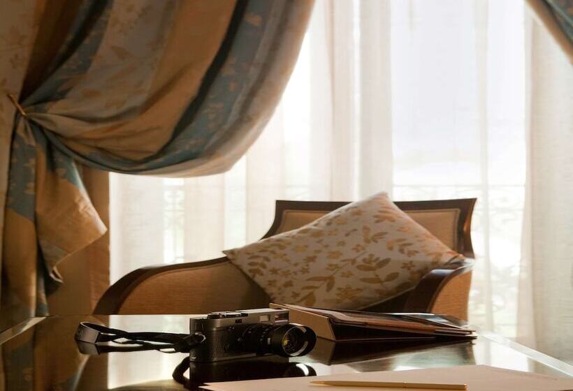 سوییت جونیور, Royal Hotel Oran Mgallery Hotel Collection