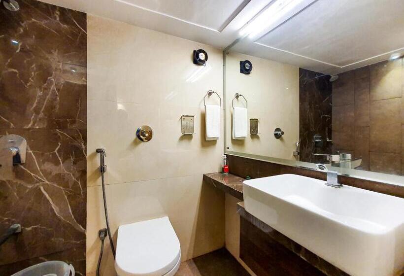 Quarto deluxe, Supreme   Cuffe Parade