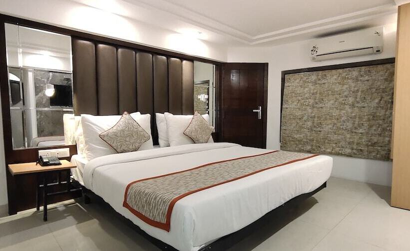 Quarto deluxe, Supreme   Cuffe Parade